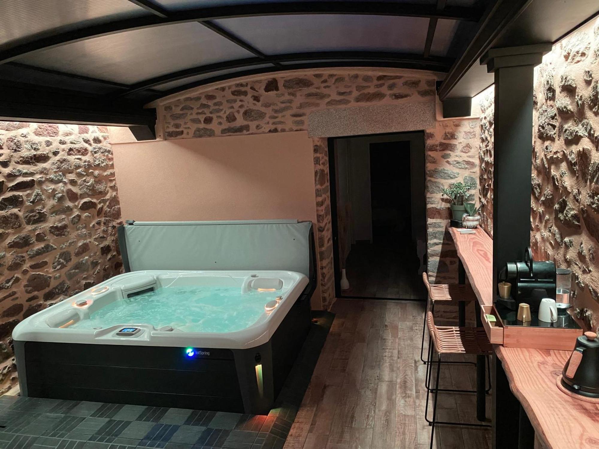 Villa Lily Spa, Chambre D'Hotes Avec Spa Privatif La Vicomté-sur-Rance Eksteriør bilde