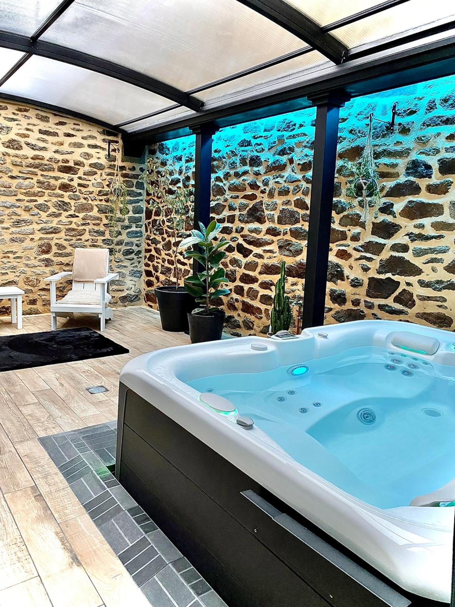 Villa Lily Spa, Chambre D'Hotes Avec Spa Privatif La Vicomté-sur-Rance Eksteriør bilde